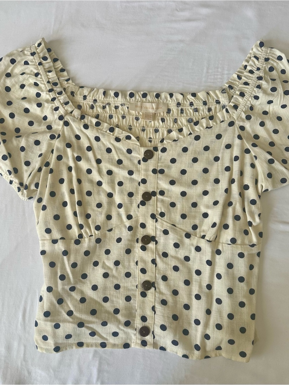 Monteau Cream Polka Dot Puff Sleeve Button-Up Top